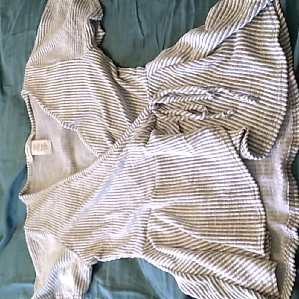 Grey and white fold over shirt